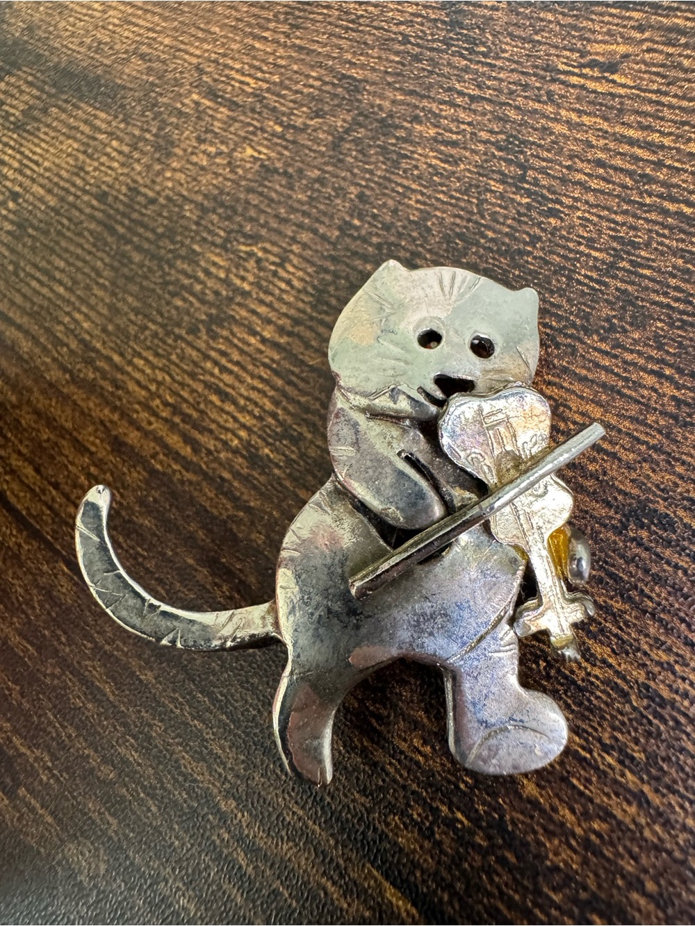 Vintage Cat Playing Violin Pin - Silver Tone
